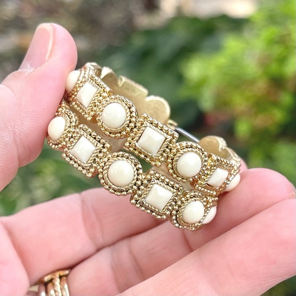 5 For $25💫Classic Gold and Cream Vintage Hoops Earrings - Picture 7 of 10